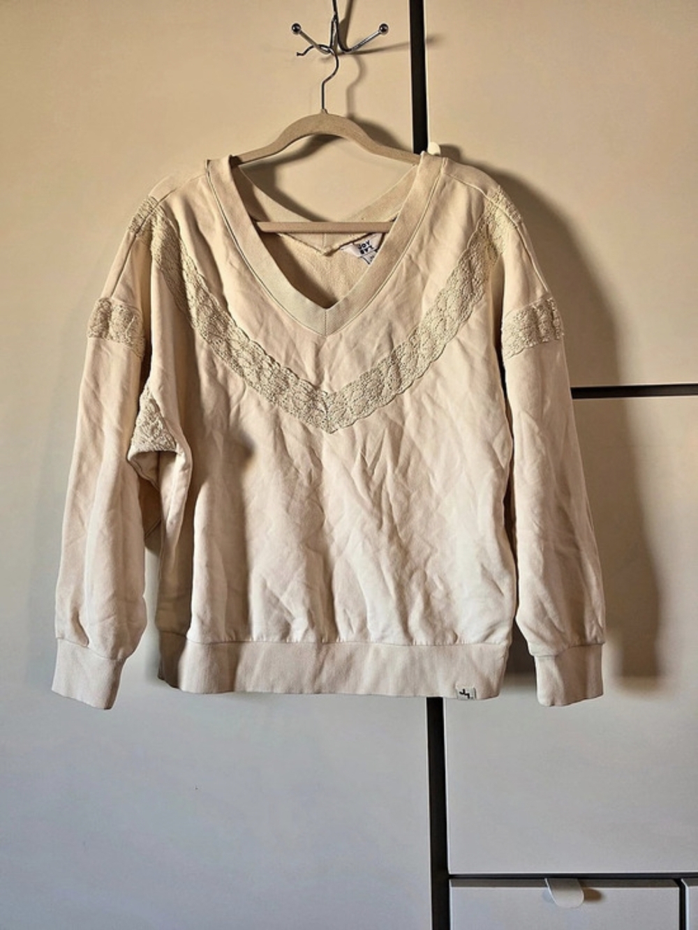 JoyLab Lace-Trim V-Neck Sweatshirt in Cream